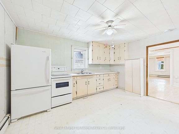 5th image of 856 Olde Victoria St