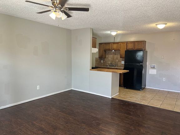 4th image of 5434 40th St #4-LRE-7