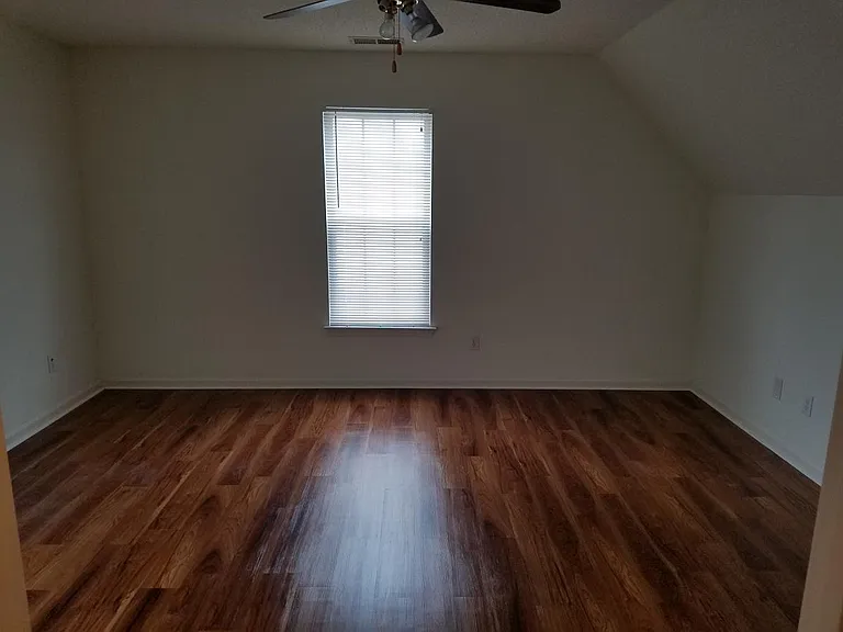 9025 Blueshot Ct — Photo 16