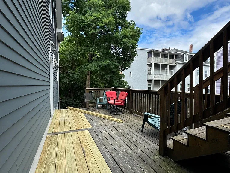 23 Lowell St #2L — Photo 9