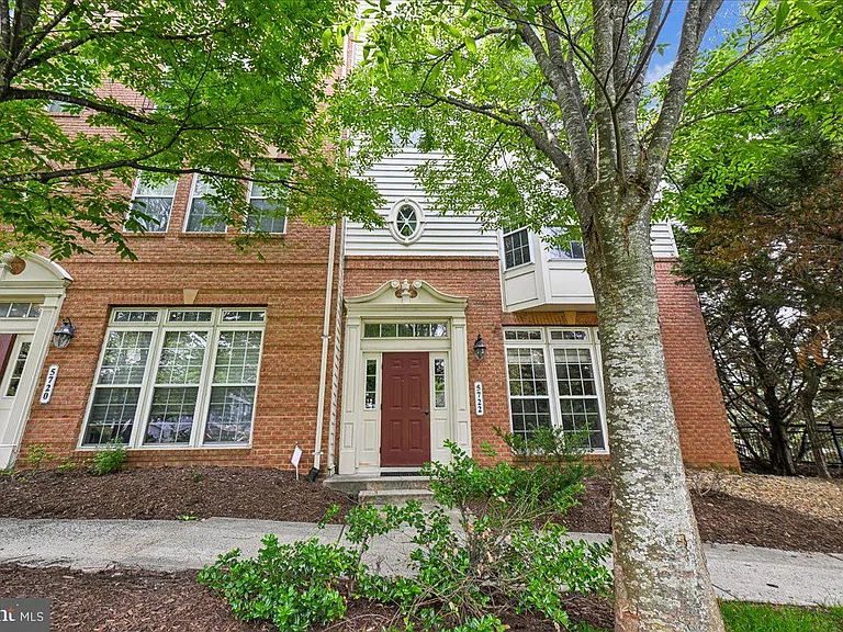 5722 Callcott Way #B — Photo 2