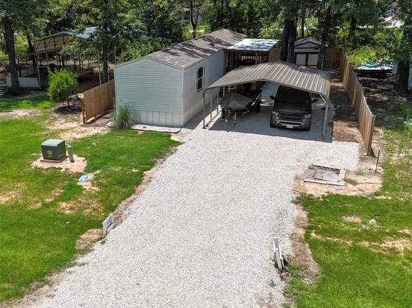 1161 Hidden Oaks Dr, Point Blank, TX 77364