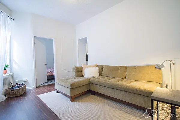 Rented by City Connections Realty | media 11