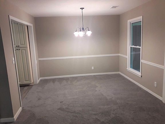 4th image of 180 Murphy Ave