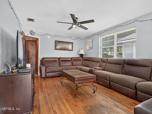 5th image of 450 E 46TH Street