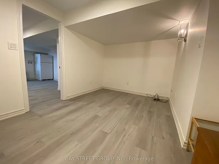 8 Kerwood Pl — Photo 8