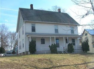 22 Pine Hill St, Manchester, CT 06042