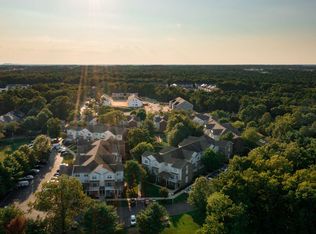 1 Lisa Robyn Cir #3-205, Lakewood, NJ 08701