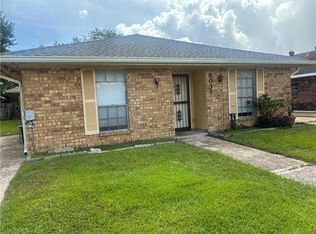 8031 Arcadia Ln, New Orleans, LA 70128