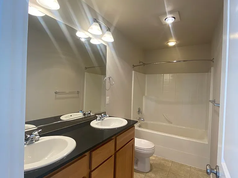 2110 N Country Vista Blvd — Photo 12