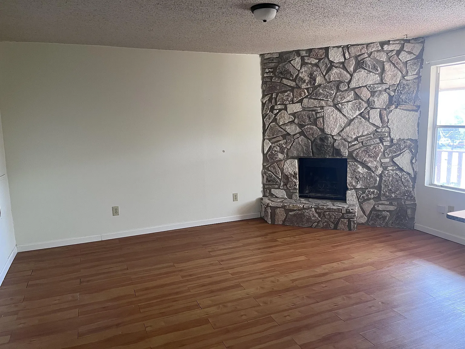707 Bracewood Cir — Photo 2