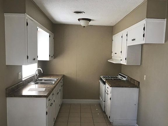 5th image of 714 S 5th St