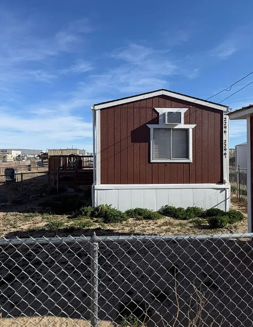 Cozy Home with All Utilities Included! — Photo 4