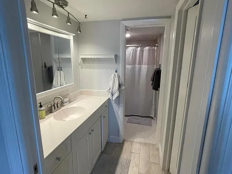 410 Wilma Cir #103 — Photo 25
