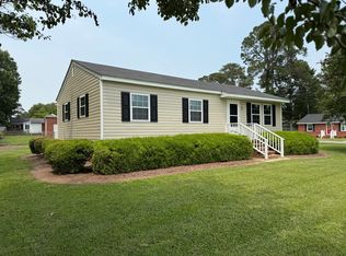 225 Old Seven Springs Rd, Mount Olive, NC 28365