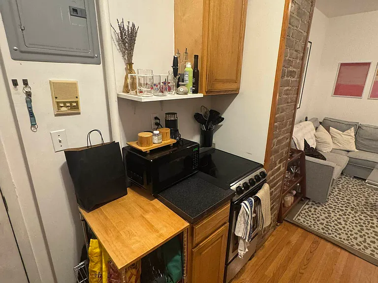 530 E 13th St #3 — Photo 18
