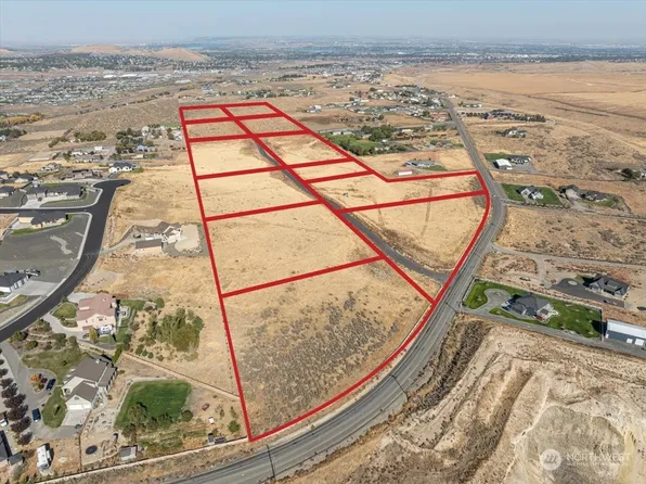 27891 Mammoth Dr, Kennewick, WA 99338