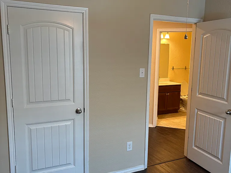 2047 Enchanted Rock Dr — Photo 13