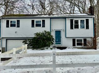 24 Greenwood Dr, South Kingstown, RI 02879