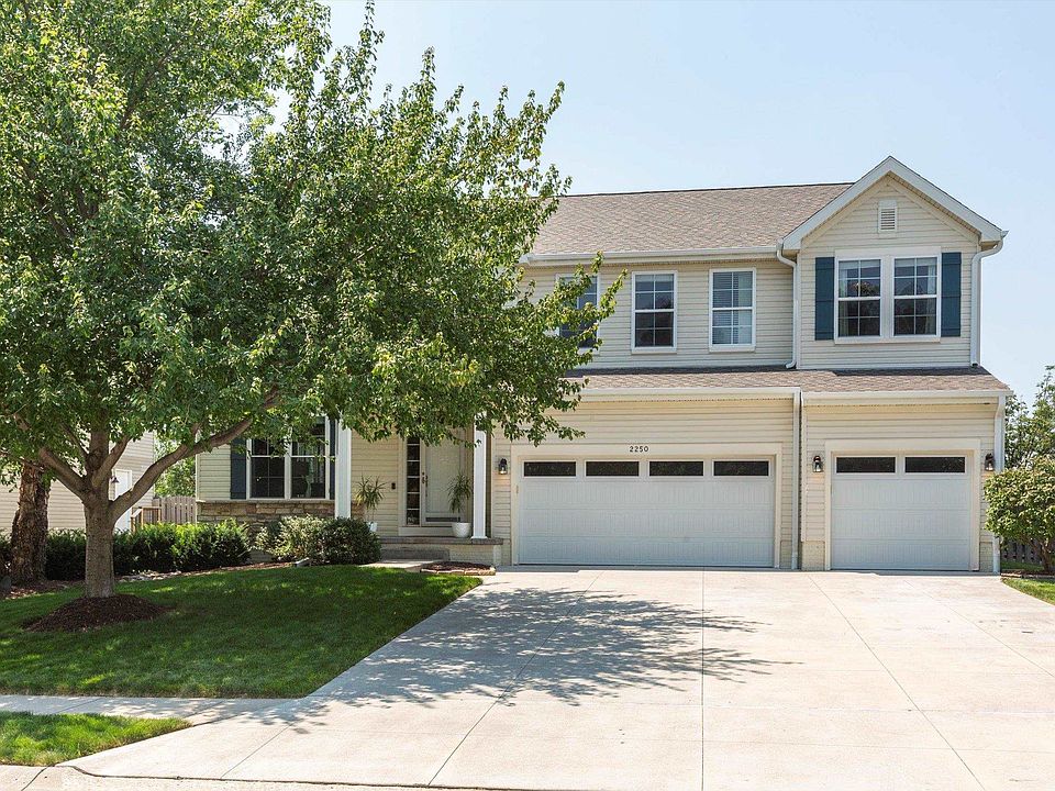 1st image of 2250 Sand Hills Dr
