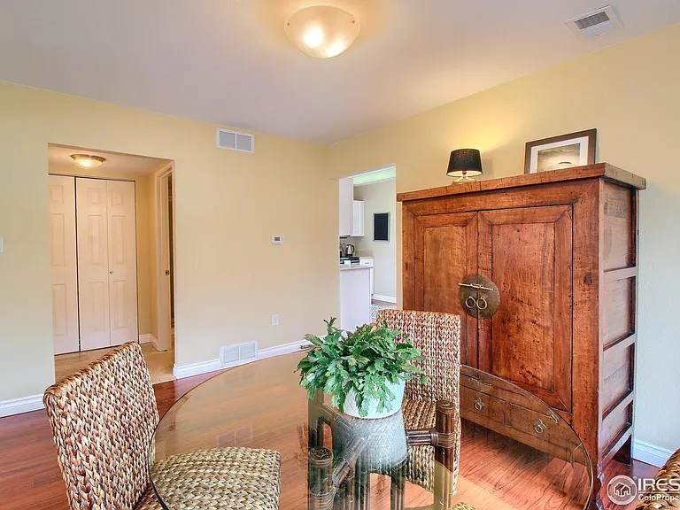 855 W Moorhead Cir — Photo 23