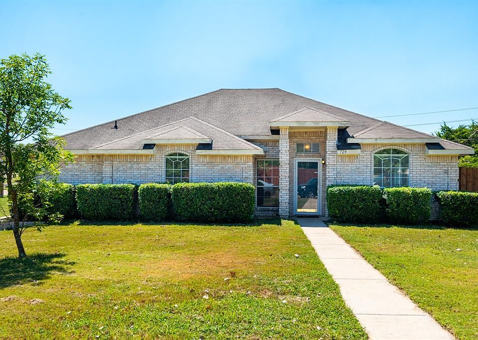 1st image of 729 Kristi Ln