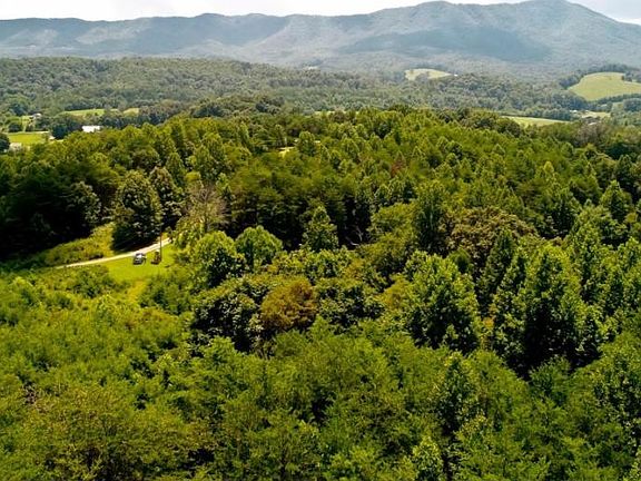3rd image of 3 Acres Sun Hill Way