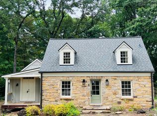 902 Lake Boone Trl, Raleigh, NC 27607