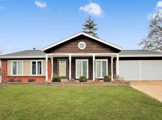 903 La Bonne Pkwy, Ballwin, MO