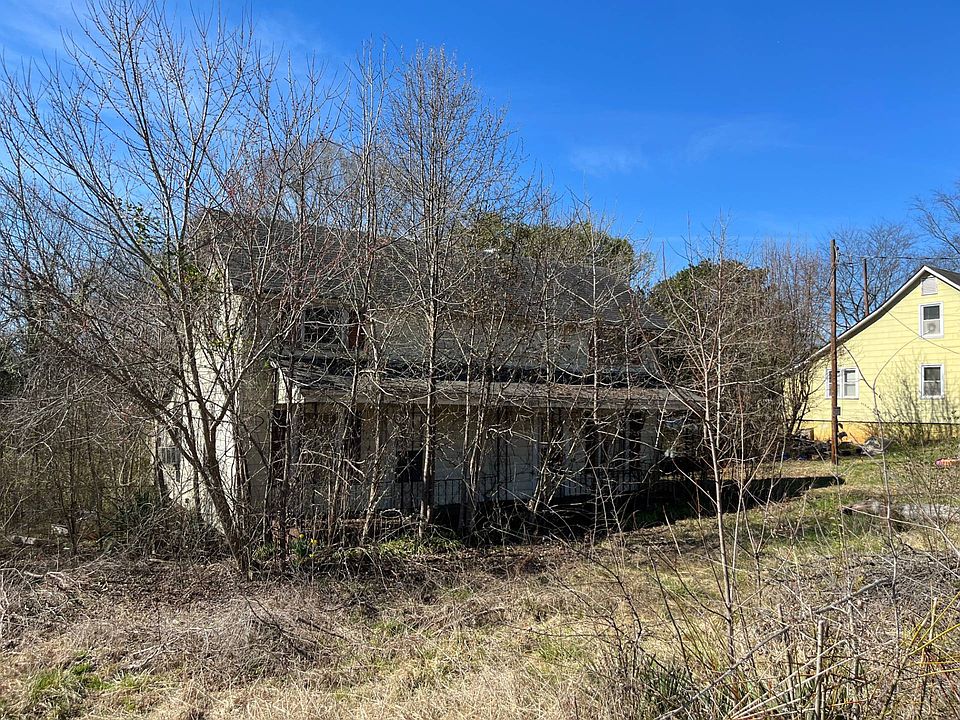 2nd image of 180 Church St