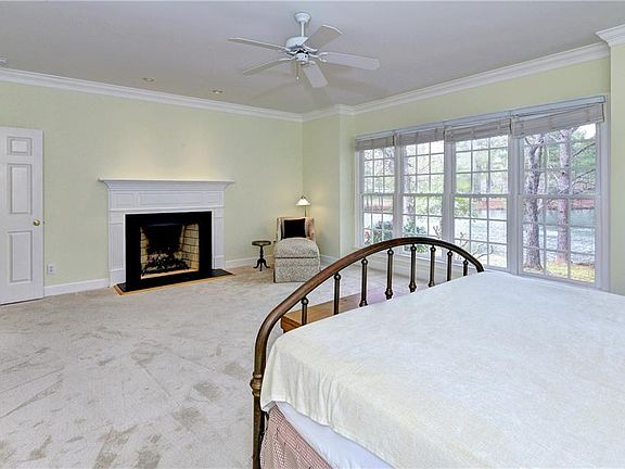 5th image of 2809 Middle Woodland Close
