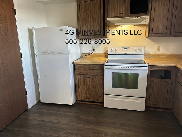 313 W Sycamore Ave #10 — Photo 3