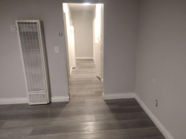 939 E Navajo St