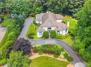 10 Corrigan Way, Old Tappan, NJ 07675