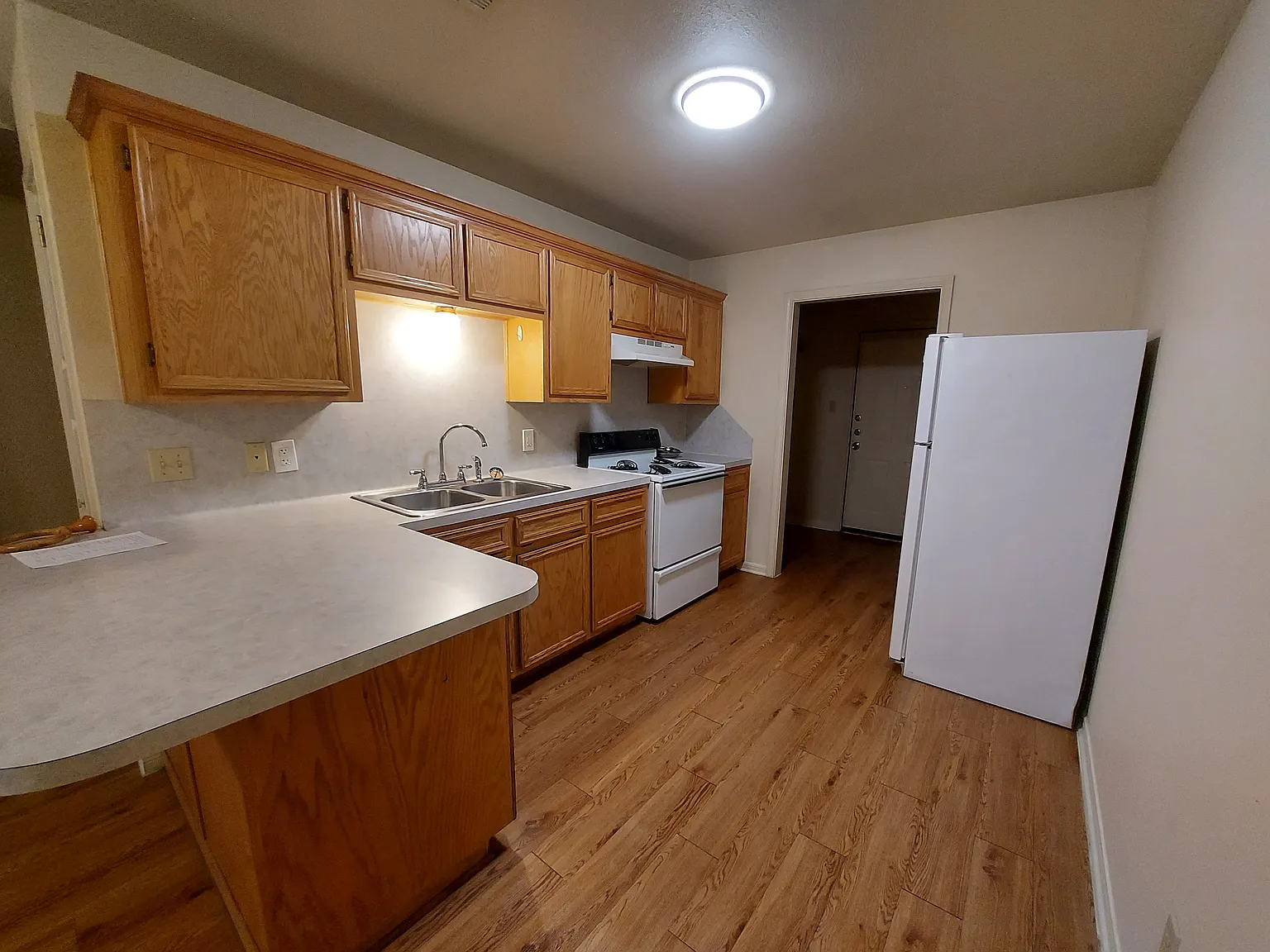 2 bed, 812 sqft, $1,125 — Photo 3