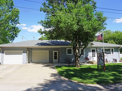 605 Pacific St, Walnut, IA, 51577