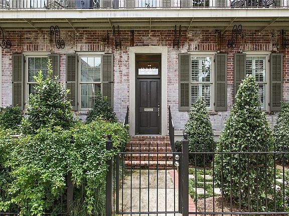2nd image of 2117 Prytania St