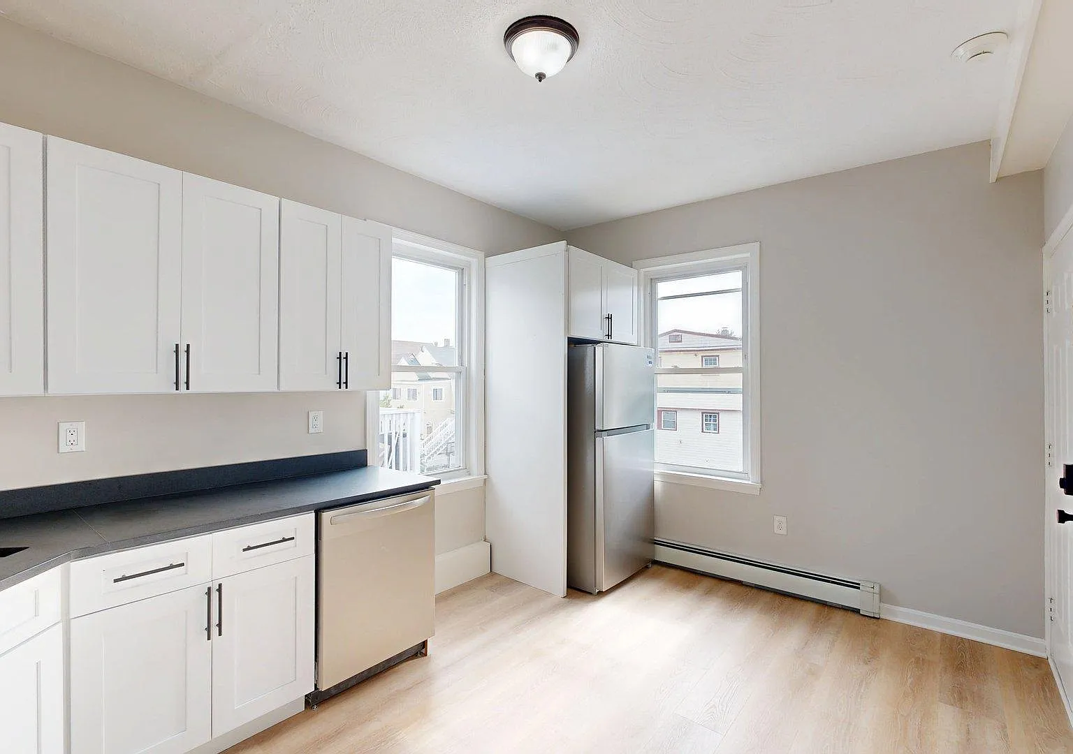 165 Hichborn Street — Photo 3