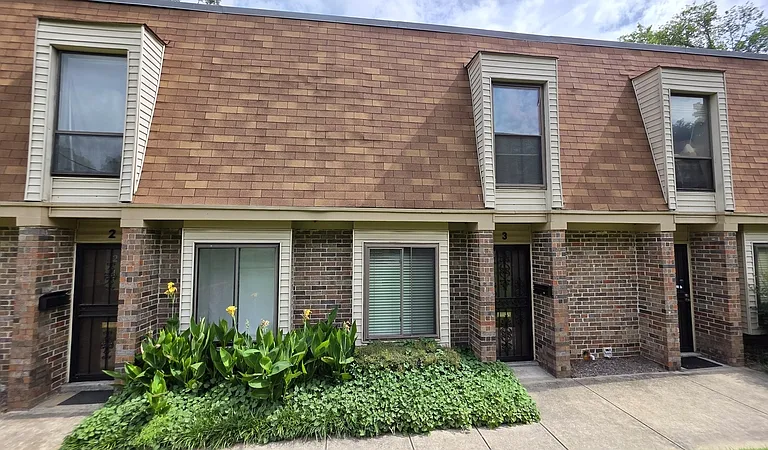 1896 Poplar Woods Cir E #1-3 — Photo 1