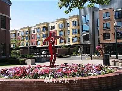 1st image of 210 W Pioneer Avenue