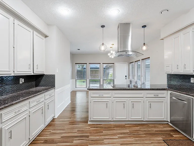 12015 Fawnview Dr — Photo 8