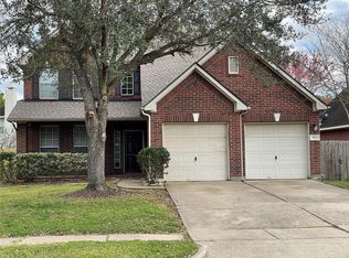 3511 Englewood Dr, Pearland, TX 77584