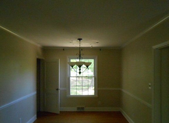 4th image of 404 Berkshire Dr