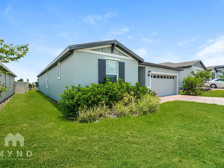 796 Griffon Ave — Photo 18
