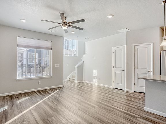 3rd image of 1830 S Poplar Ct