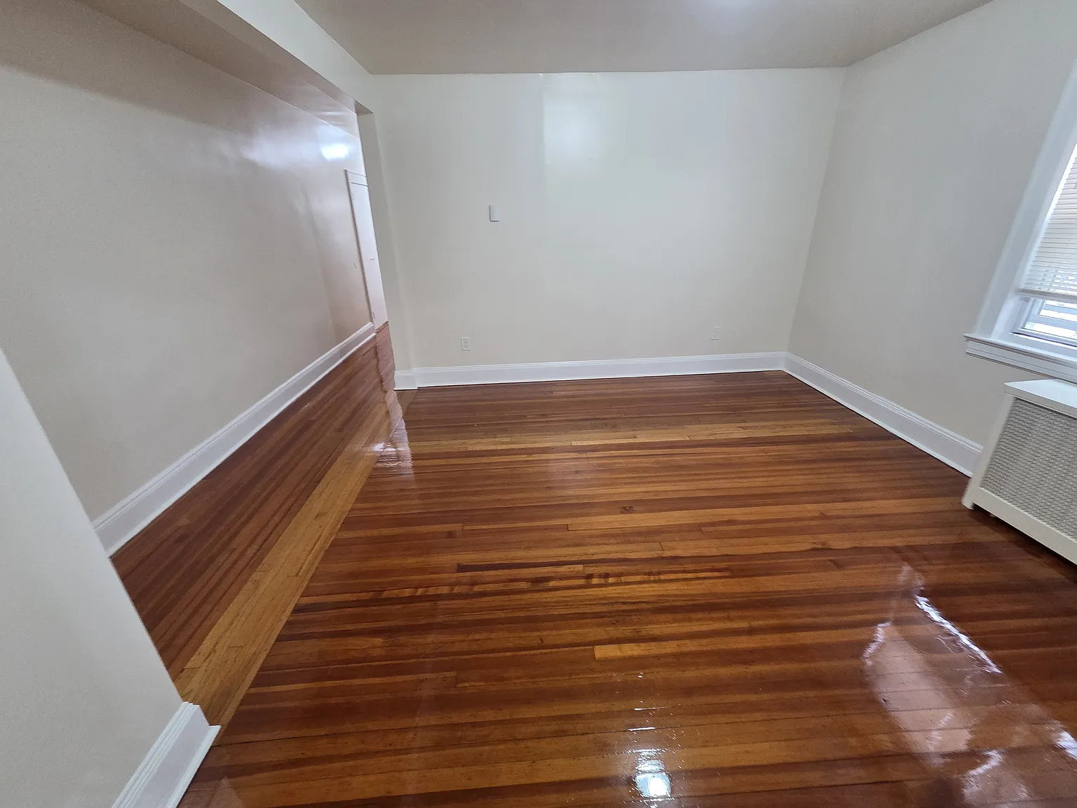 2 bed, 1100 sqft, $3,450 — Photo 2