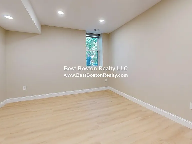 231 Highland Ave #1 — Photo 12
