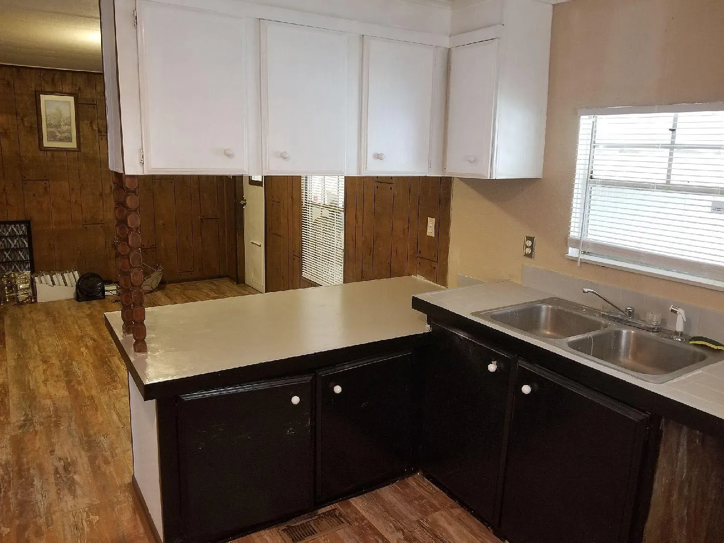 3 bed, 1012 sqft, $1,395 — Photo 2