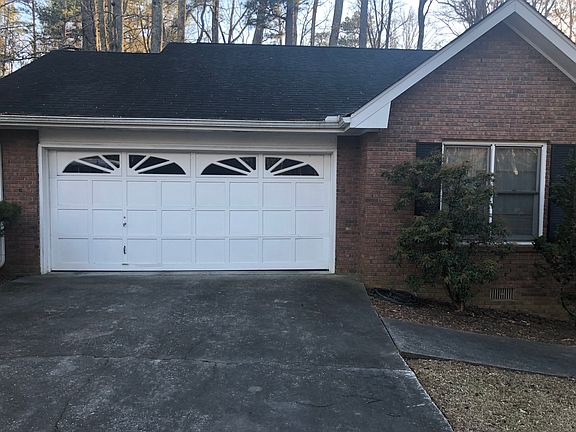 2nd image of 180 Winona Dr
