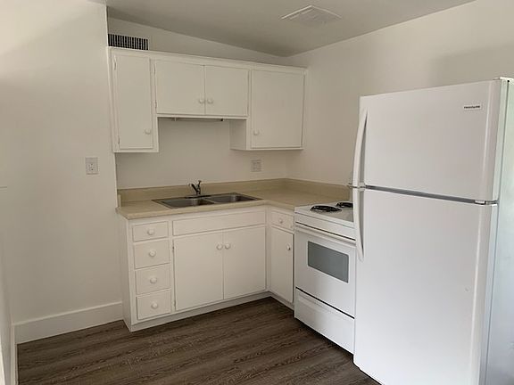5th image of 3737 E 5th St APT 04